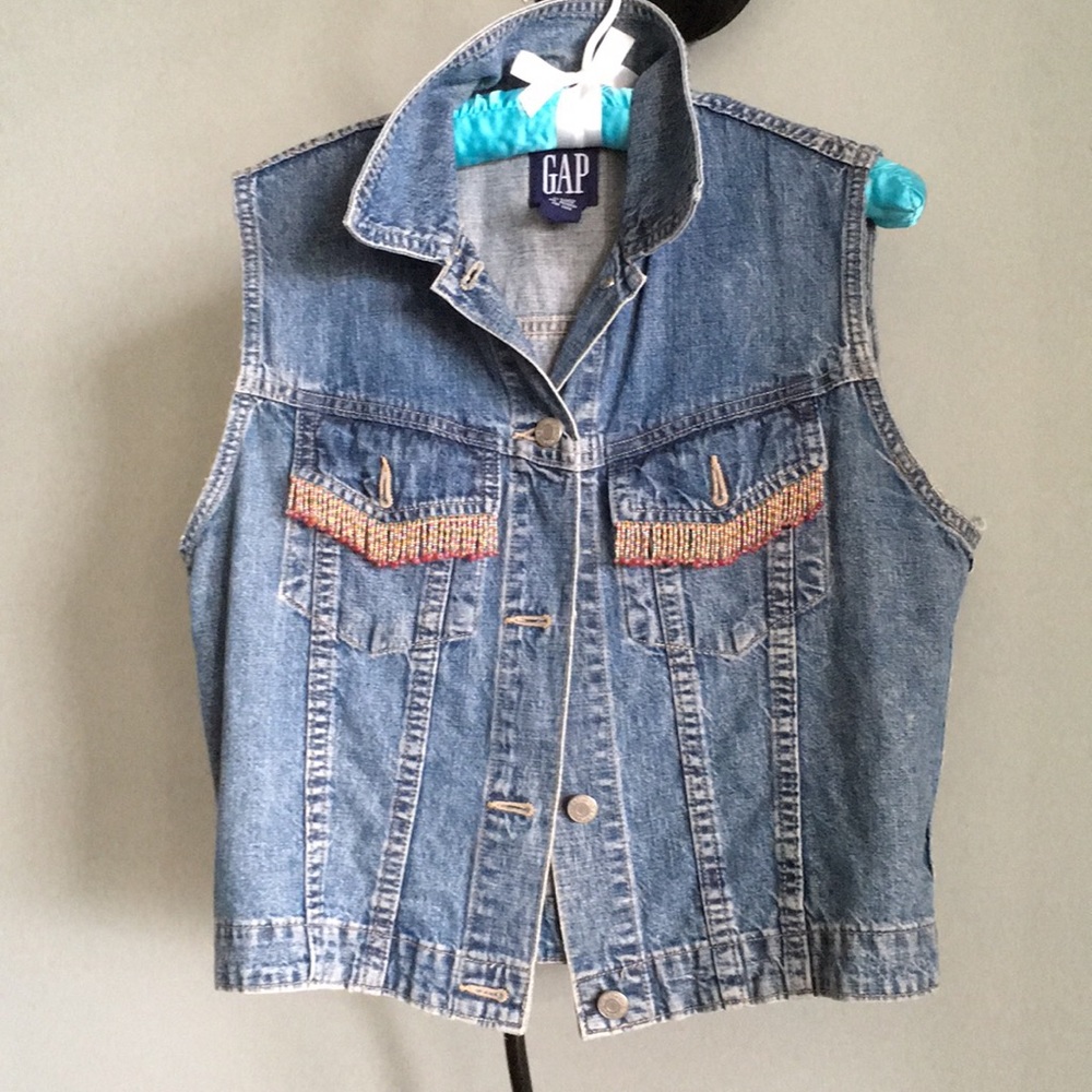 GAP
HAND BEADED JEAN VEST